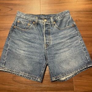 Levi’s Women’s 501 High-Rise Midi Jean Shorts- Oxnard Choice 26x30